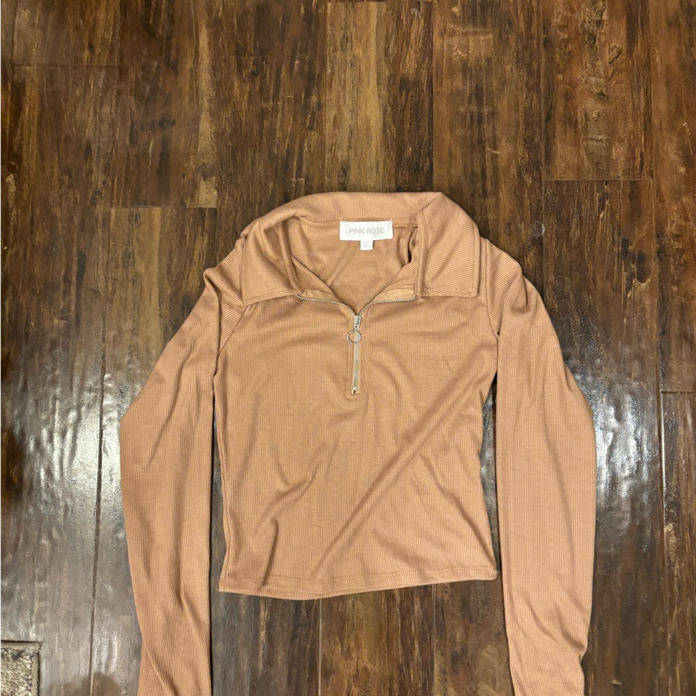 Long sleeve crop top